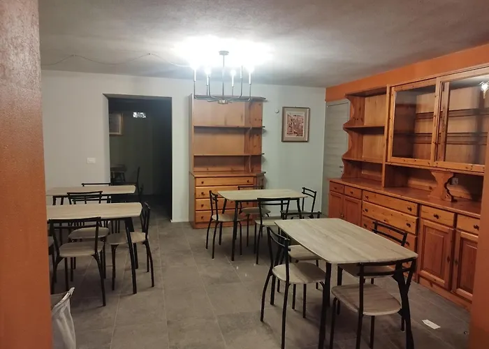 Pensión Mons