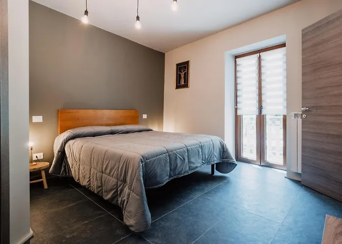 Mons Pensión 3*